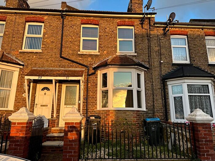 2 Bedroom Terraced House For Sale In Woodford Avenue, Ramsgate, CT12