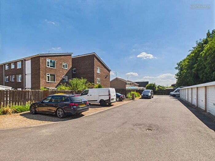 1 Bedroom Flat For Sale In Bradwell Road, Longthorpe, Peterborough, PE3