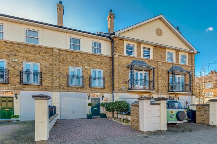 4 Bedroom Terraced House To Rent In Trinity Church Road, Barnes, London, SW13