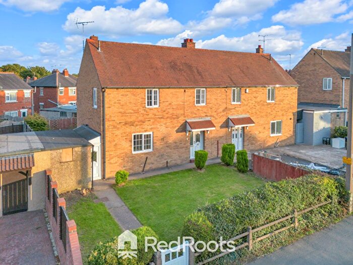 3 Bedroom Semi-Detached House To Rent In Doncaster, South Yorkshire, DN5