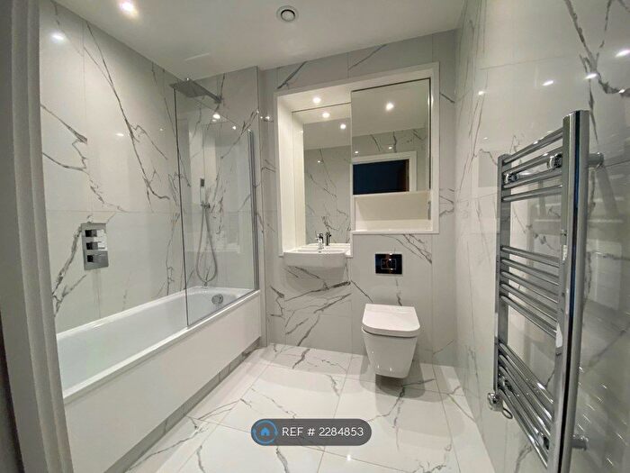 1 Bedroom Flat To Rent In Morello House, London, E14