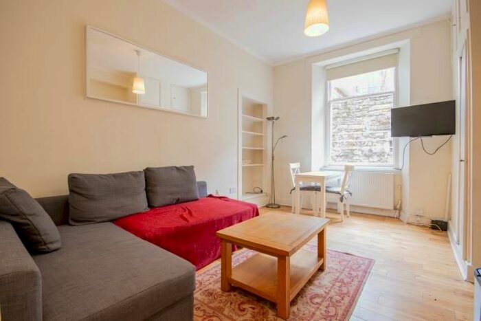 1 Bedroom Flat To Rent In Lady Lawson Street, Edinburgh, EH3