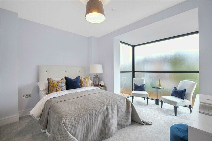 3 Bedroom End Of Terrace House For Sale In Burlington Road, Thornton Heath, CR7