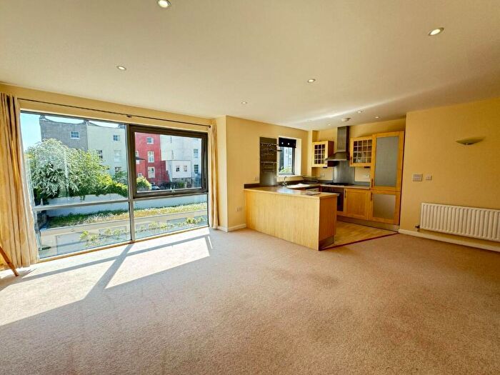 1 Bedroom Apartment To Rent In Caledonian Road, Bristol, BS1