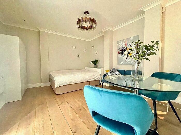 Studio To Rent In Queen's Gate, South Kensington, SW7