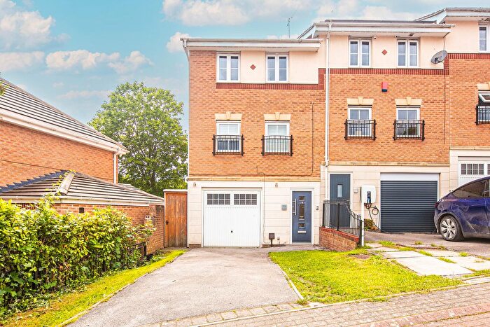 4 Bedroom End Of Terrace House For Sale In King Ecgbert Road, Dore, S17