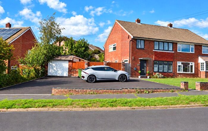 3 Bedroom Semi-Detached House For Sale In Crawford Drive, Fareham, Hampshire, PO16