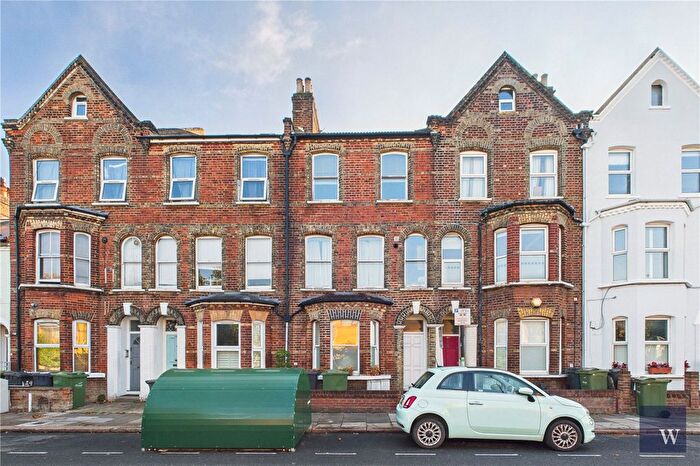 2 Bedroom Flat For Sale In Milkwood Road, London, SE24