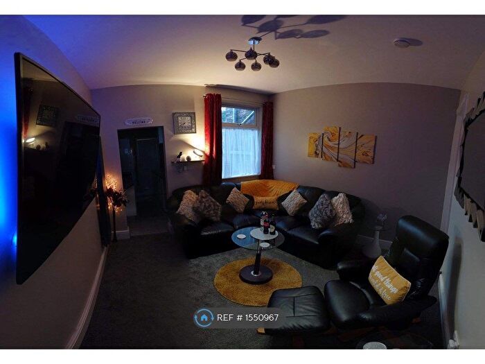 4 Bedroom Terraced House To Rent In Guildford Strest, Stoke On Trent, ST4