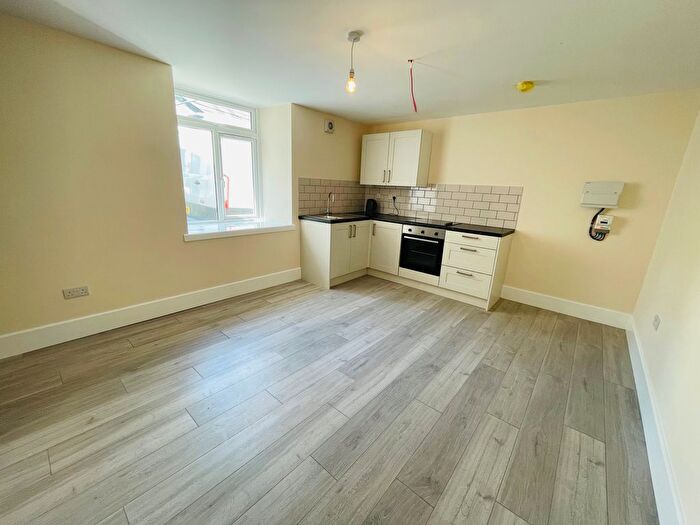 Studio To Rent In Cartlett, Haverfordwest, SA61