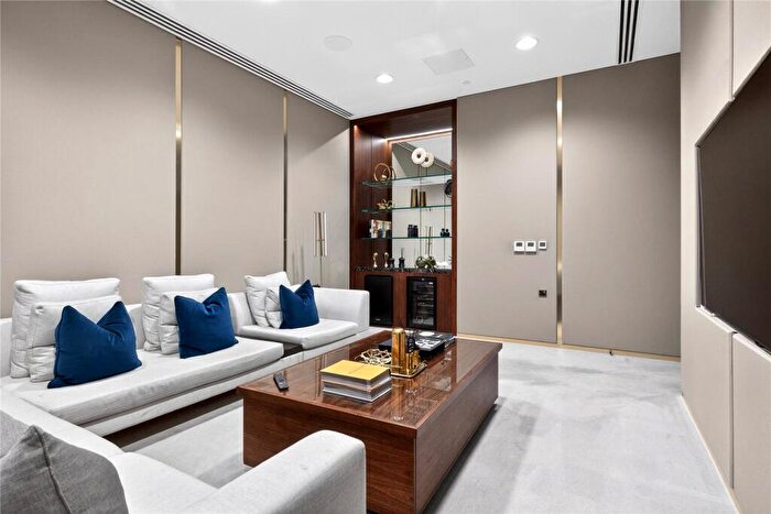 1 Bedroom Apartment To Rent In Ponton Road, London, SW11