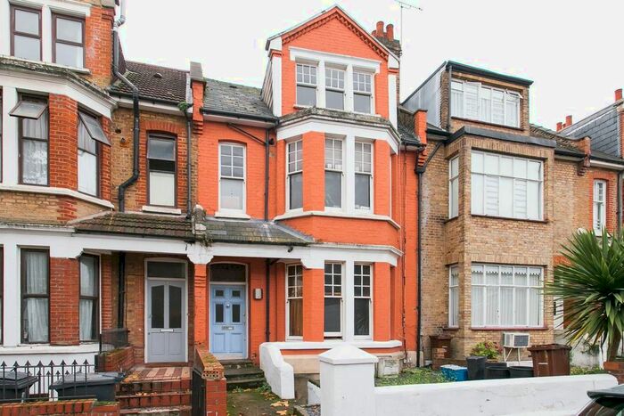 1 Bedroom Flat To Rent In Cranwich Road, Stoke Newington, N16
