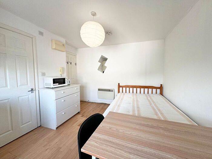 1 Bedroom Studio To Rent In Stroud Green Road, Haringey, N4