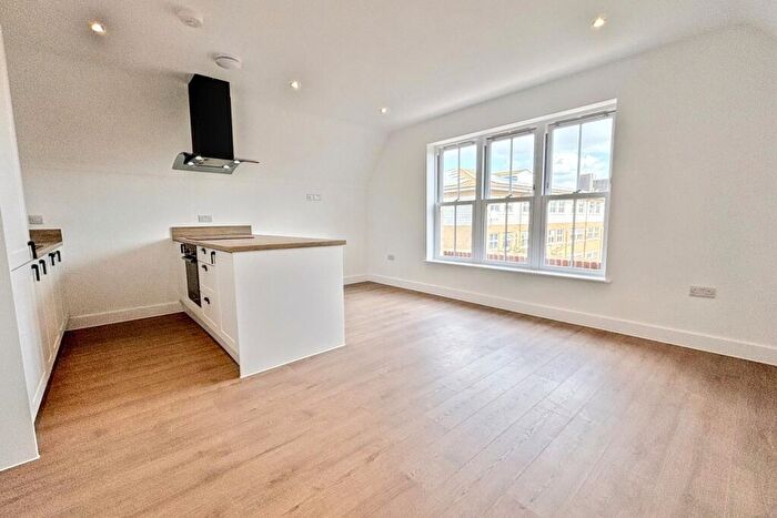 1 Bedroom Flat For Sale In Weymouth, DT4
