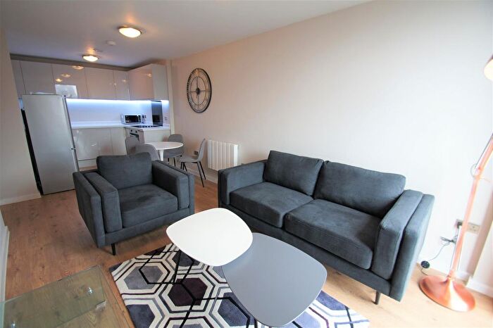2 Bedroom Flat To Rent In Jesse Hartley Way, Liverpool, L3
