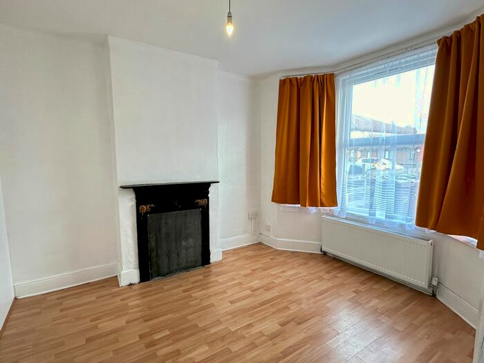 4 Bedroom Terraced House To Rent In Burnt Oak Broadway, Edgware, HA8