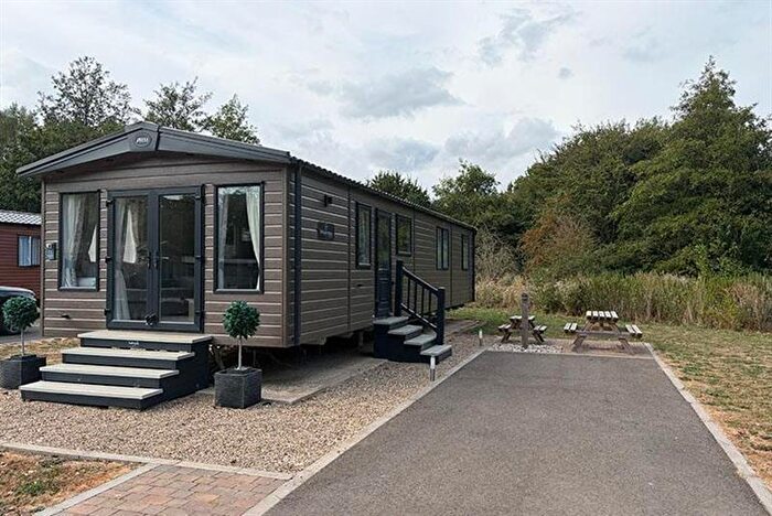 3 Bedroom Park Home For Sale In Appletree Country Park – Lincolnshire, PE20