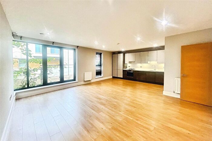 2 Bedroom Flat To Rent In Stour Street, Canterbury, Kent, CT1