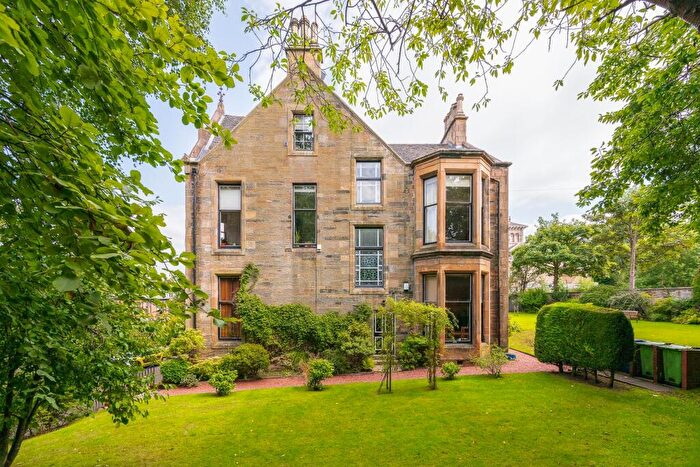 2 Bedroom Flat To Rent In Kensington Road, Dowanhill, West End, Glasgow, G12
