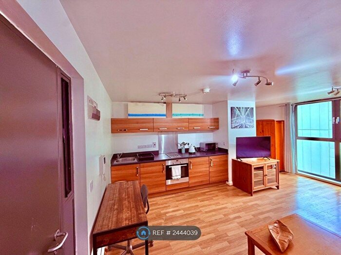 1 Bedroom Flat To Rent In Geoffrey Watling Way, Norwich, NR1