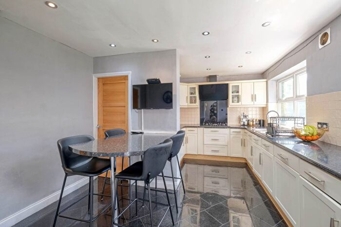 5 Bedroom Detached House For Sale In St. Nicolas Gardens, Birmingham, B38