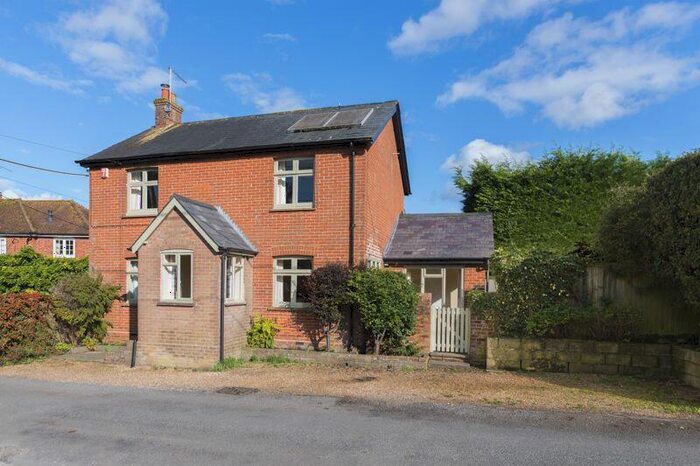 3 Bedroom Cottage To Rent In Upper Farringdon, GU34