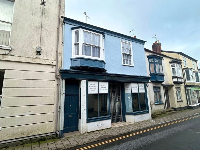 1 Bedroom Flat For Sale In East Street, South Molton, Devon, EX36