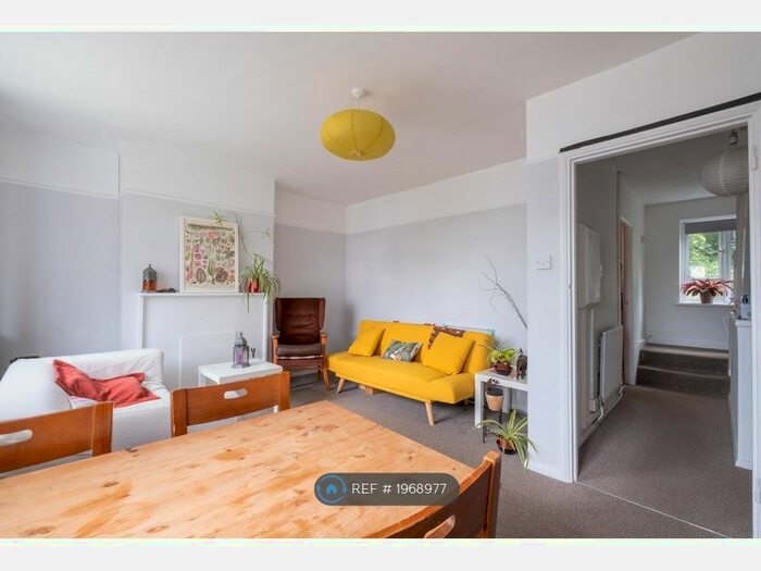 2 Bedroom Maisonette To Rent In Dartmouth Road, London, SE23