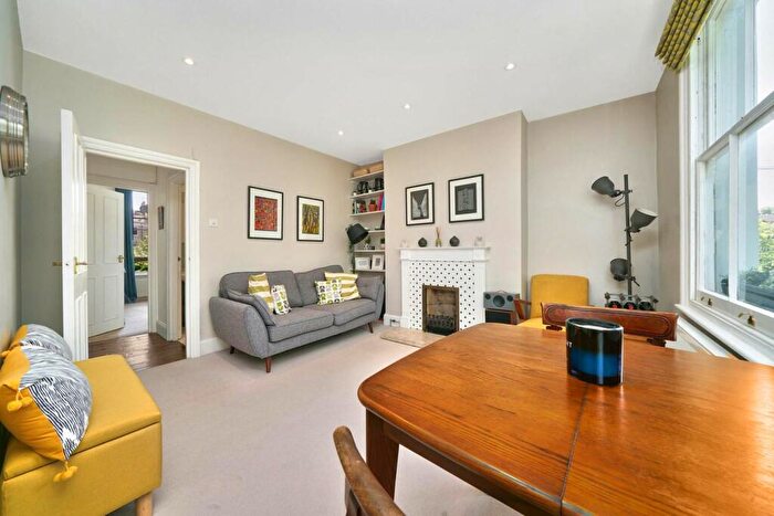 2 Bedroom Flat To Rent In Wilson Road, Denmark Hill, London, SE5