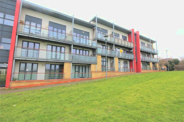2 Bedroom Flat To Rent In Skylark Avenue, Greenhithe, Kent, DA9
