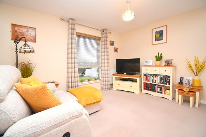 2 Bedroom Apartment For Sale In Venus Avenue, Biggleswade, SG18