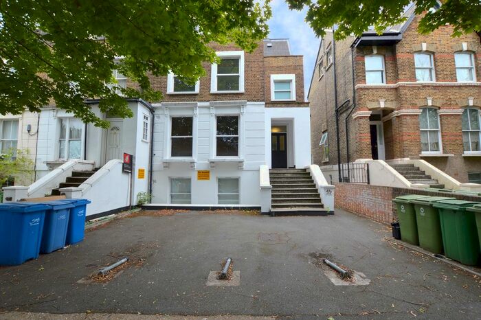 2 Bedroom Flat To Rent In St. Mary's Road, London, SE15