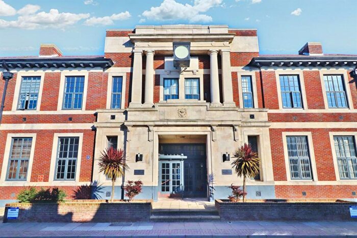 1 Bedroom Flat To Rent In Highland Place, Highland Road, Southsea, PO4