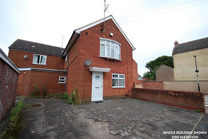 2 Bedroom Flat To Rent In High Street, Long Buckby, NN6