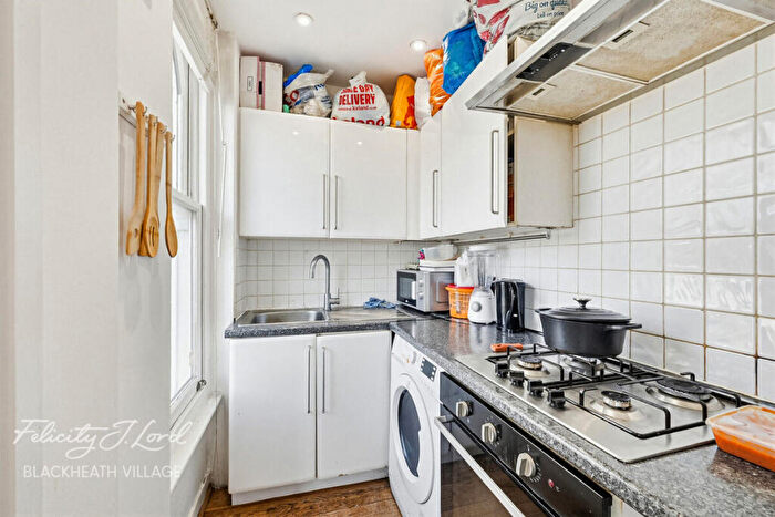 2 Bedroom Apartment For Sale In Eastbrook Road, London, SE3