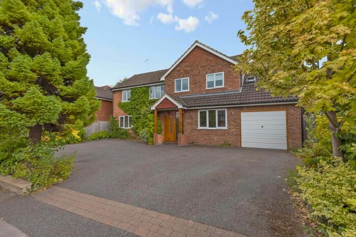 5 Bedroom Detached House To Rent In Tormead Road, Guildford, GU1