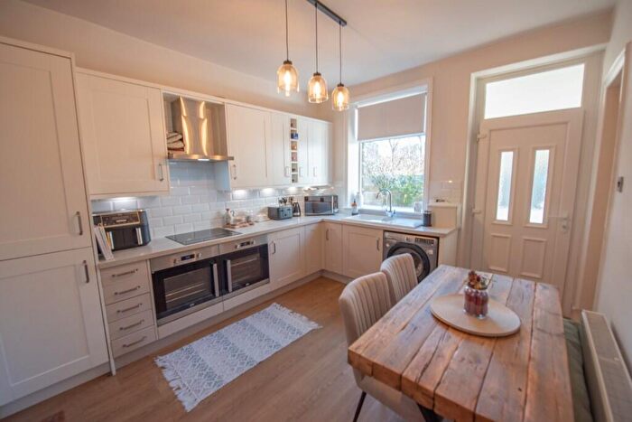 3 Bedroom End Of Terrace House For Sale In Jackson Street, Sutton-in-Craven, BD20