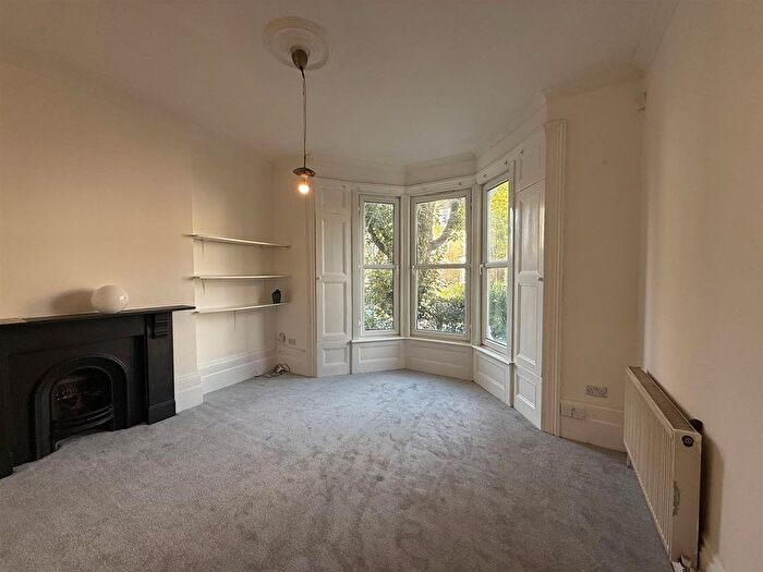 1 Bedroom Flat To Rent In Amhurst Road, London, E8