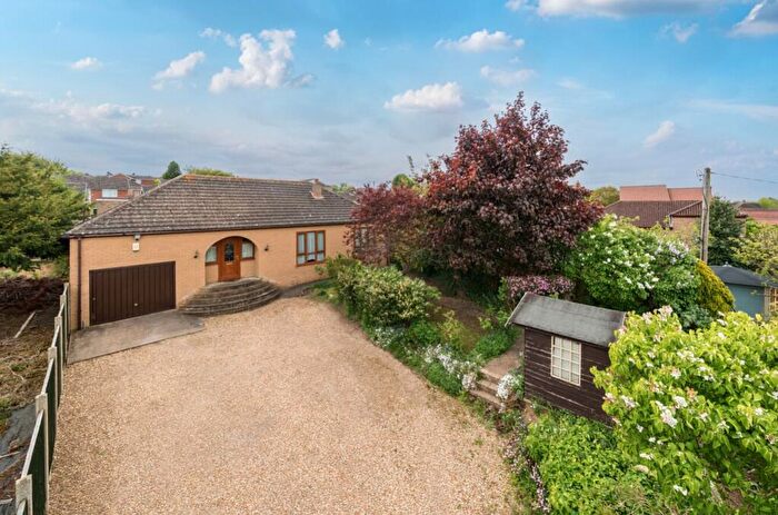 3 Bedroom Detached Bungalow For Sale In Lincoln Road, Washingborough, LN4