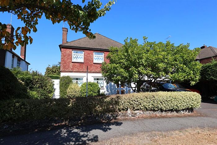 4 Bedroom Detached House To Rent In Lyndhurst Drive, Sevenoaks, TN13