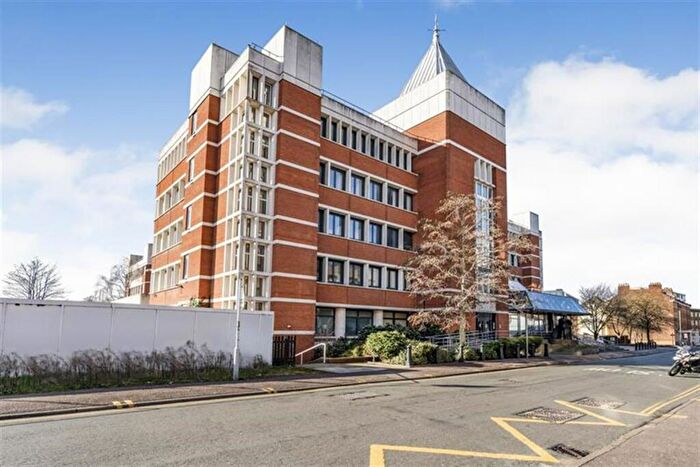 2 Bedroom Flat To Rent In Bedroom Property In Surrey Street, Norwich, NR1