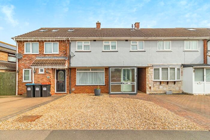 3 Bedroom Terraced House For Sale In Derwent Drive, Bletchley, Milton Keynes, MK3