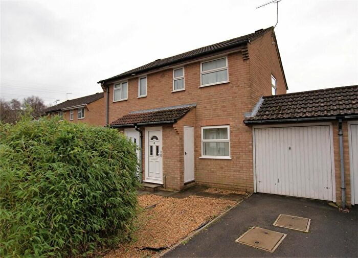 2 Bedroom Semi-Detached House To Rent In Stockbridge Close, Poole, BH17