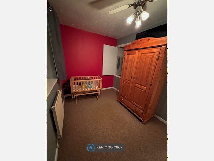 3 Bedroom End Of Terrace House To Rent In Pioneer Way, Watford, WD18