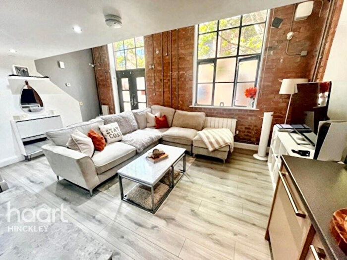 1 Bedroom Duplex For Sale In New Street, Hinckley, LE10