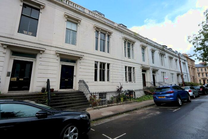 2 Bedroom Flat To Rent In Lansdowne Crescent, Glasgow, G20