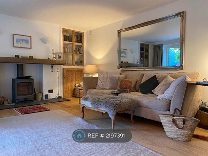 4 Bedroom Semi-Detached House To Rent In The Nurseries, Falmouth, TR11