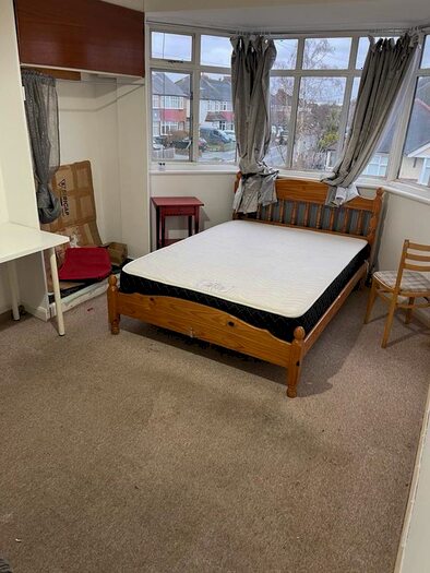 1 Bedroom Flat To Rent In Martin Way, Morden, SM4