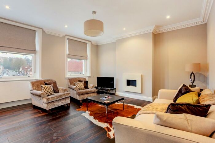 2 Bedroom Apartment To Rent In The Borough, Farnham, GU9