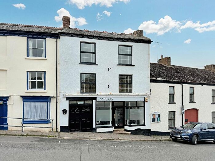 6 Bedroom Terraced House For Sale In Market Street, Hatherleigh, Okehampton, EX20